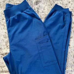 Uniform Advantage Easy Stretch Joggers